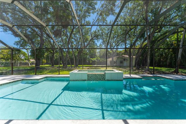 11401 SW 102nd Avenue, Miami, FL 33176