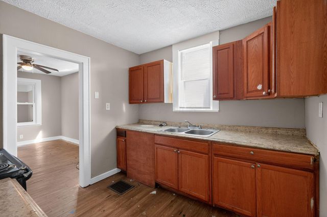 663 Racine Avenue, Columbus, OH 43204