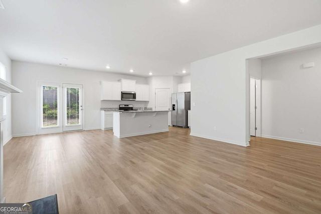 5260 Barberry Avenue, Oakwood, GA 30566