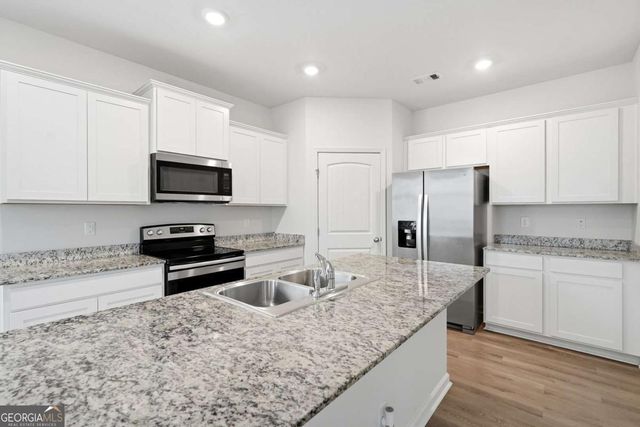 5260 Barberry Avenue, Oakwood, GA 30566