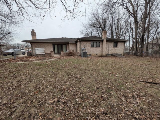 11235 Common Road, Warren, MI 48093