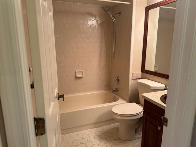 18310 AINTREE COURT, Tampa, FL 33647