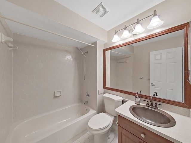 18310 AINTREE COURT, Tampa, FL 33647