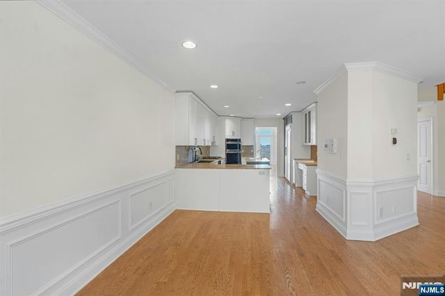 25 Victoria Place, Fort Lee, NJ 07024