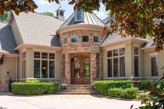 505 Woodlake Way, Travelers Rest, SC 29690