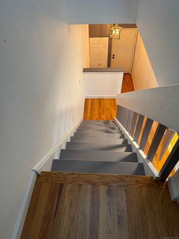 6 Comstock Trail 6, Brookfield, CT 06804