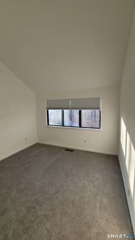 6 Comstock Trail 6, Brookfield, CT 06804