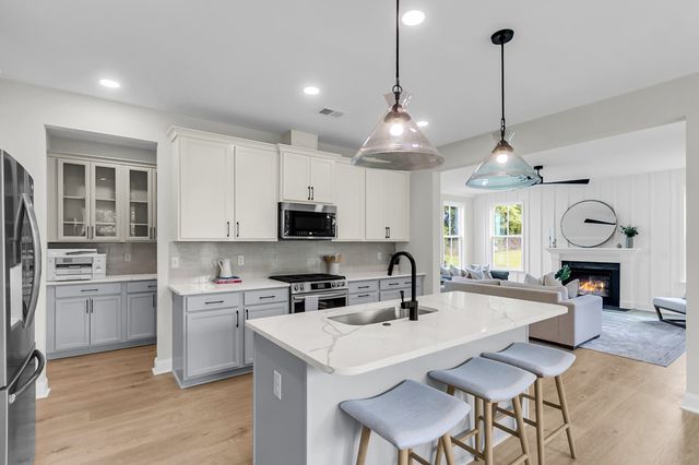 671 Conifer Drive, Spring Hill, TN 37174