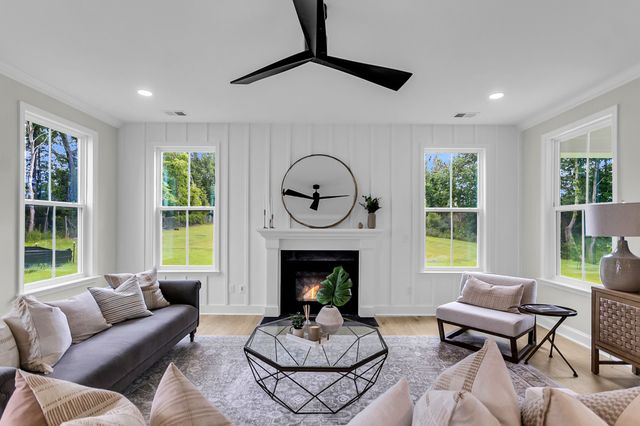 671 Conifer Drive, Spring Hill, TN 37174