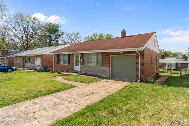 9213 Ranch Meadows Drive, St Louis, MO 63136
