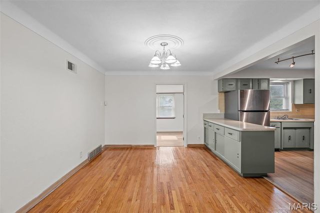 9213 Ranch Meadows Drive, St Louis, MO 63136