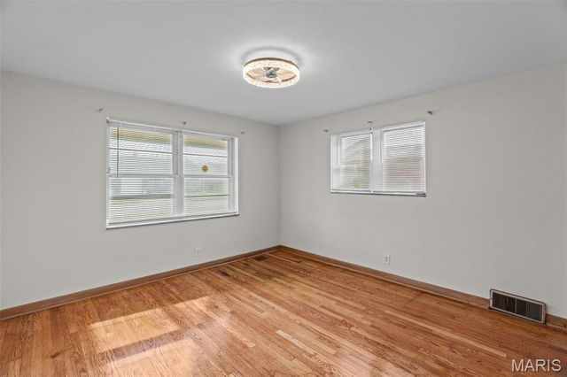 9213 Ranch Meadows Drive, St Louis, MO 63136