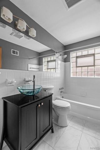 9213 Ranch Meadows Drive, St Louis, MO 63136