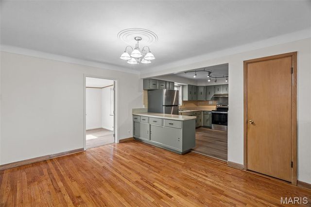 9213 Ranch Meadows Drive, St Louis, MO 63136