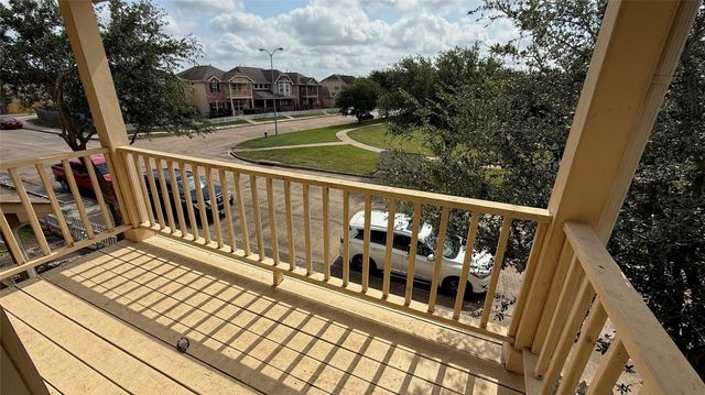 7346 Autumn Sun Drive, Houston, TX 77083