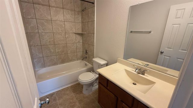 7346 Autumn Sun Drive, Houston, TX 77083