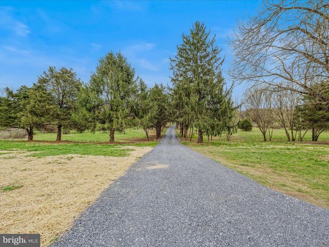 89 MORGAN GROVE RD, Shepherdstown, WV 25443