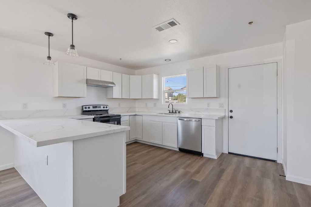 Image 11 of property listing at 1950 Van Horn Street, Selma, CA 93662