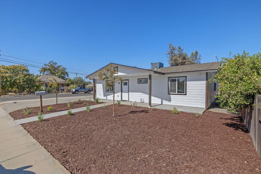 Image 4 of property listing at 1950 Van Horn Street, Selma, CA 93662