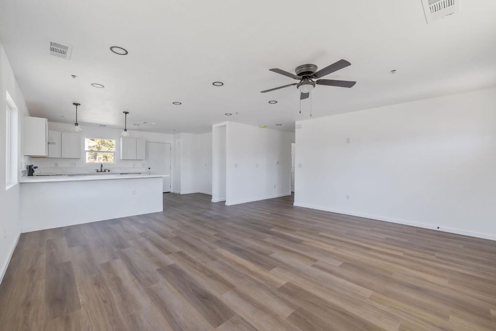 Image 7 of property listing at 1950 Van Horn Street, Selma, CA 93662