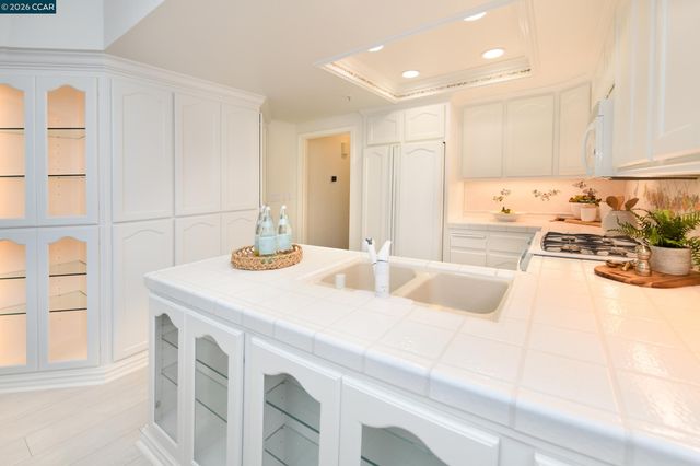 5201 Terra Granada Dr 3A, Walnut Creek, CA 94595