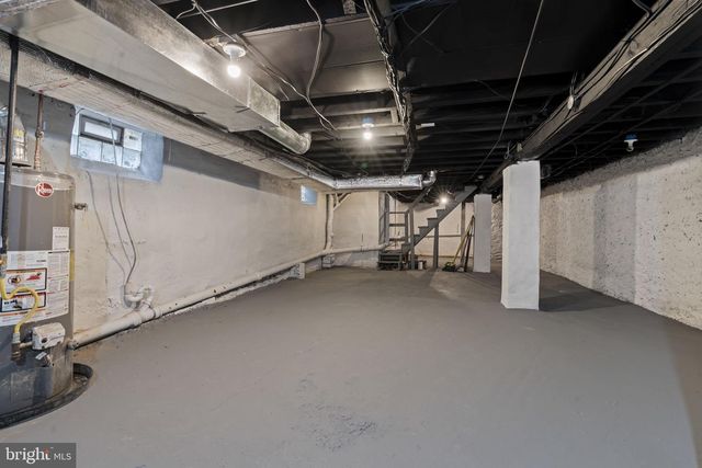 147 W HARVEY ST, Philadelphia, PA 19144