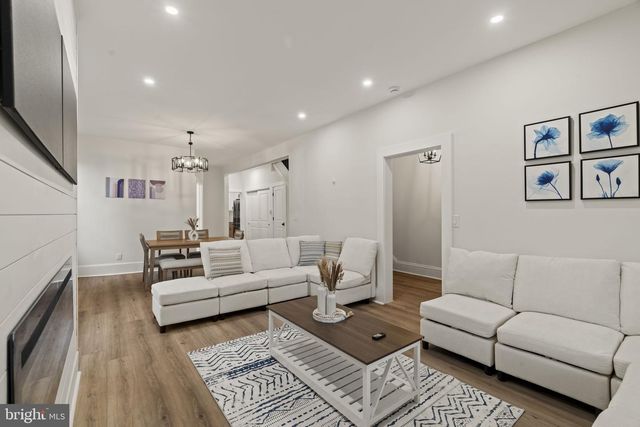 147 W HARVEY ST, Philadelphia, PA 19144