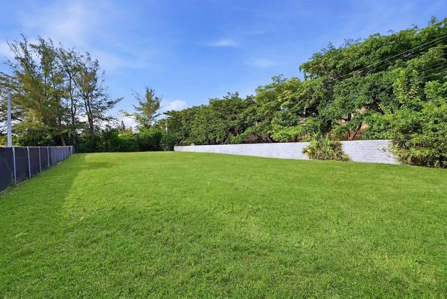 1800 N Sherman Circle, Miramar, FL 33025