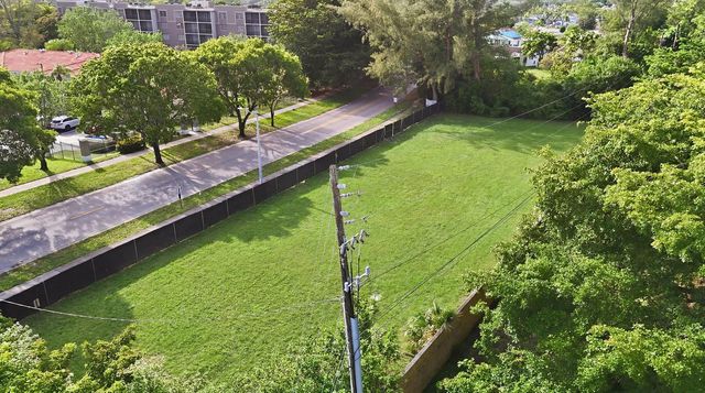 1800 N Sherman Circle, Miramar, FL 33025