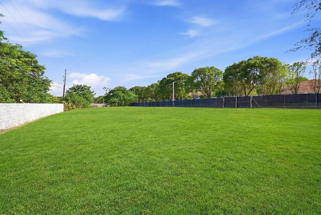 1800 N Sherman Circle, Miramar, FL 33025