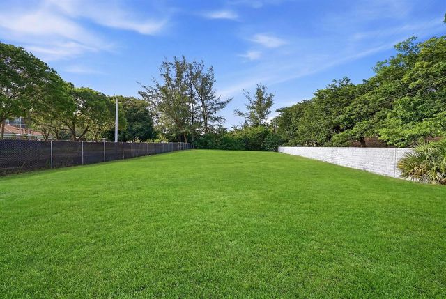 1800 N Sherman Circle, Miramar, FL 33025