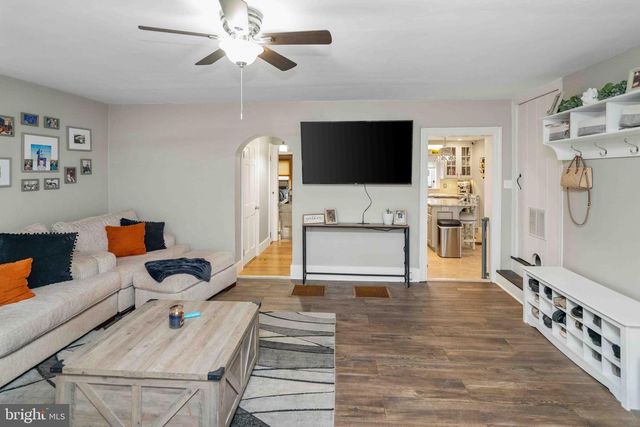 100 PINELAND RD, Birdsboro, PA 19508