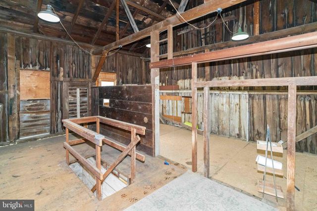 100 PINELAND RD, Birdsboro, PA 19508