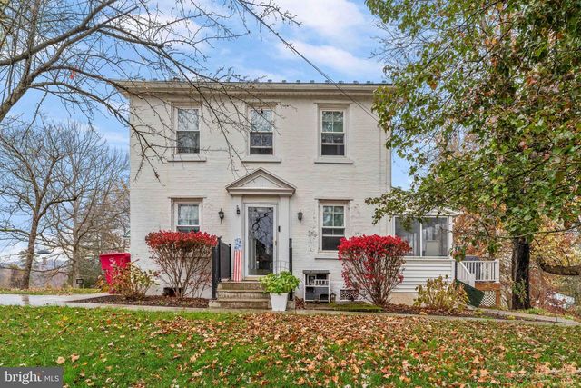 100 PINELAND RD, Birdsboro, PA 19508