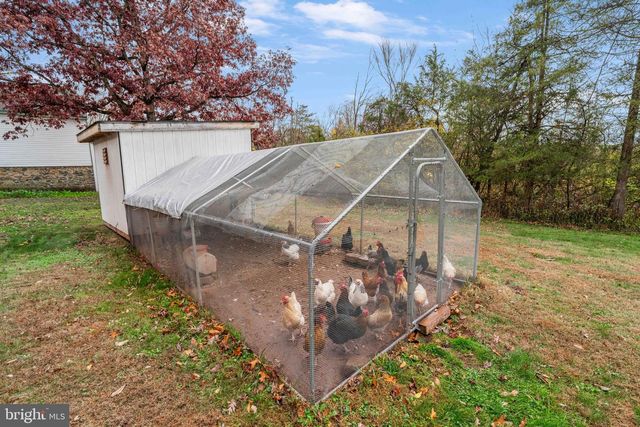 100 PINELAND RD, Birdsboro, PA 19508