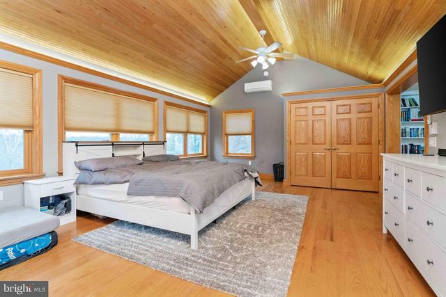 100 PINELAND RD, Birdsboro, PA 19508