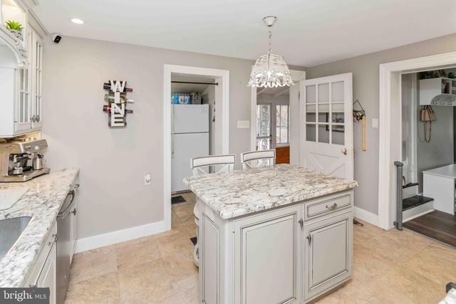 100 PINELAND RD, Birdsboro, PA 19508