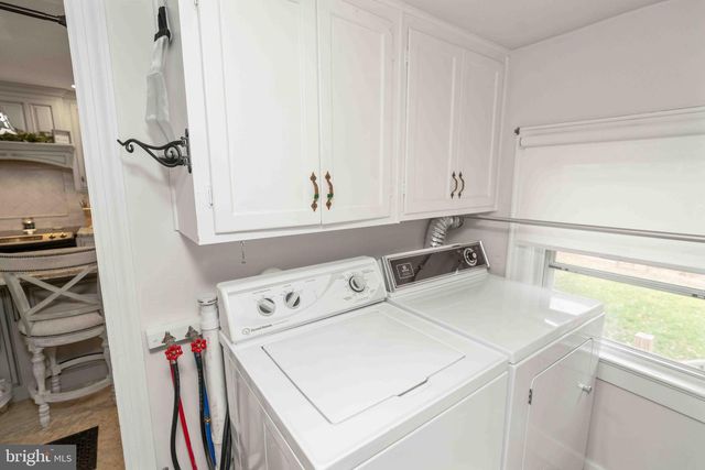 100 PINELAND RD, Birdsboro, PA 19508