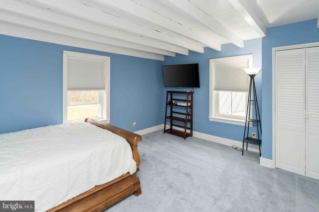 100 PINELAND RD, Birdsboro, PA 19508