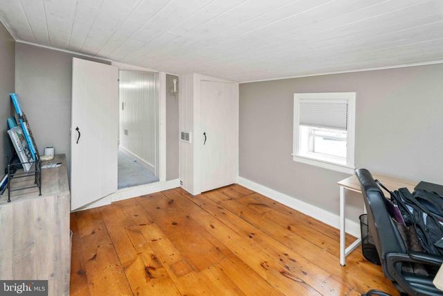 100 PINELAND RD, Birdsboro, PA 19508