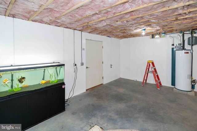 100 PINELAND RD, Birdsboro, PA 19508