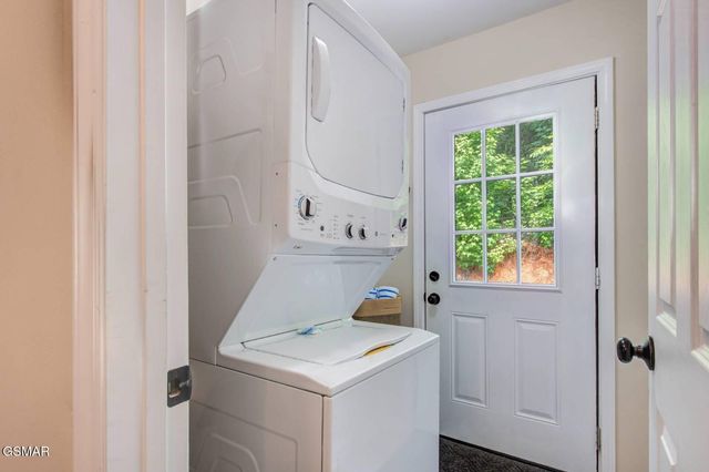 1249 McCarter Hollow Road, Sevierville, TN 37862