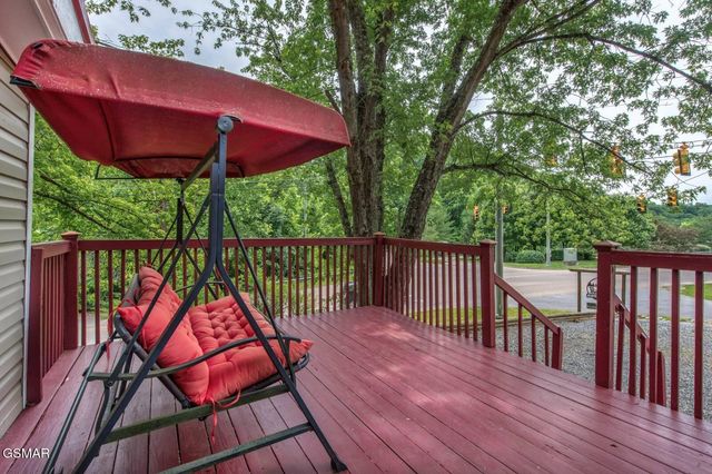 1249 McCarter Hollow Road, Sevierville, TN 37862