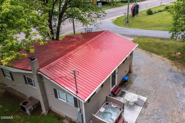 1249 McCarter Hollow Road, Sevierville, TN 37862