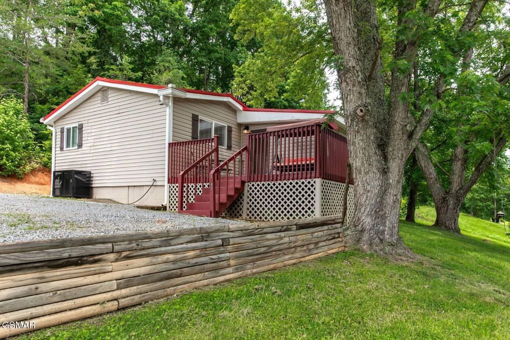 1249 McCarter Hollow Road, Sevierville, TN 37862