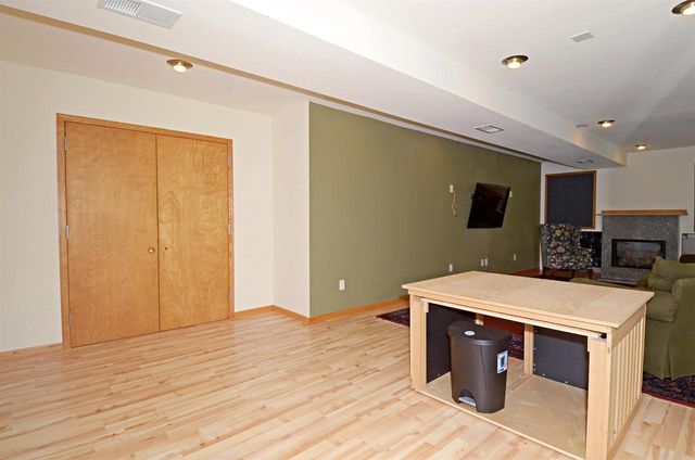 9222 Gorst Road, Mazomanie, WI 53560