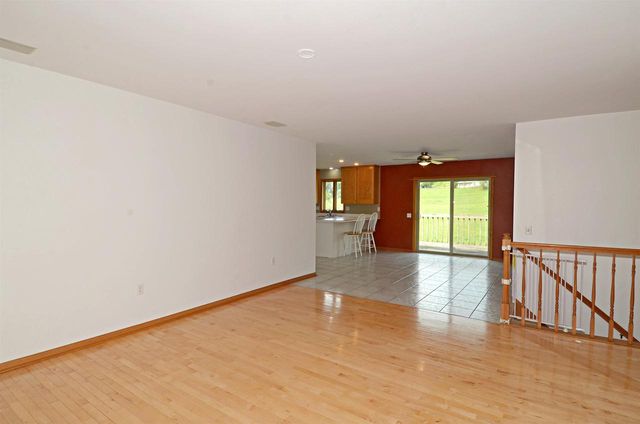 9222 Gorst Road, Mazomanie, WI 53560