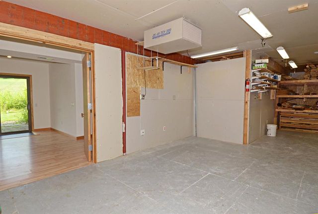 9222 Gorst Road, Mazomanie, WI 53560