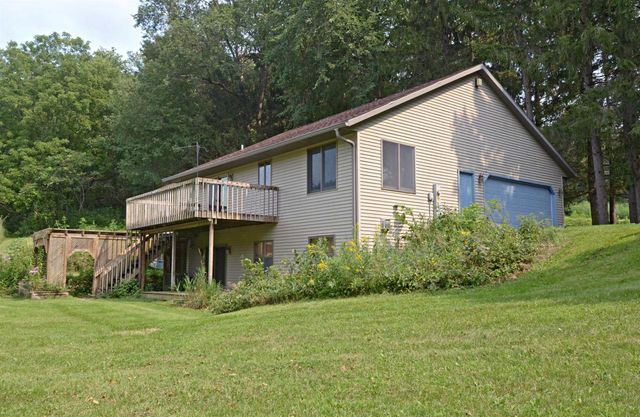 9222 Gorst Road, Mazomanie, WI 53560