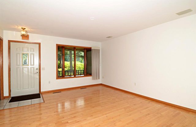 9222 Gorst Road, Mazomanie, WI 53560